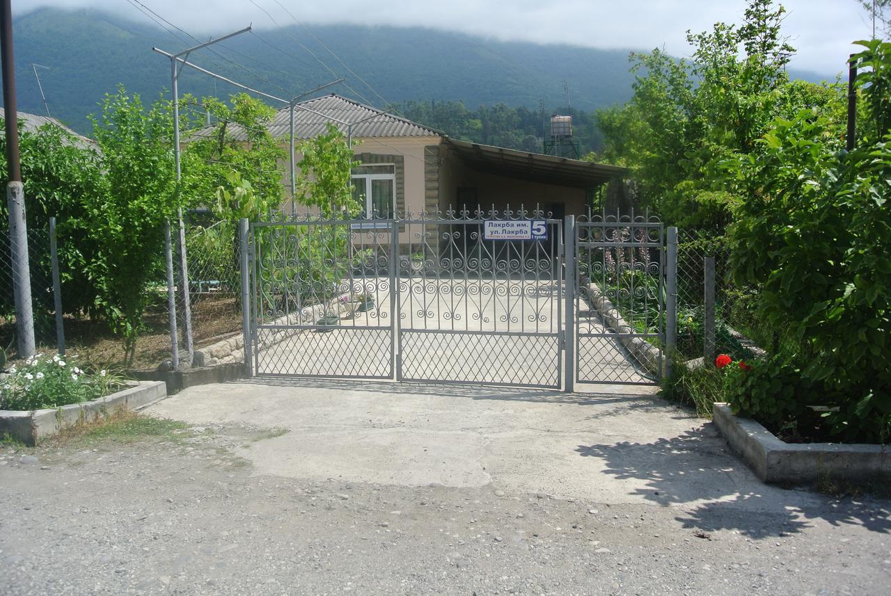 Tikhaya Gavan Guest House Gagra Exteriér fotografie